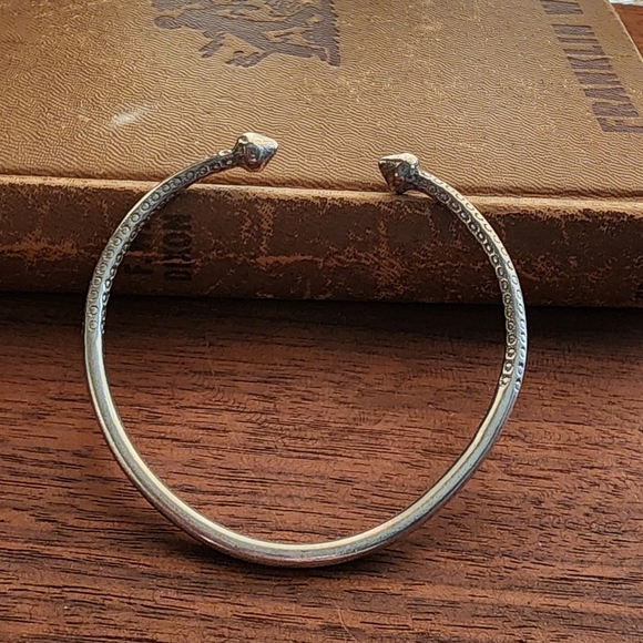 Sterling silver unisex bangle - Picture 3 of 8